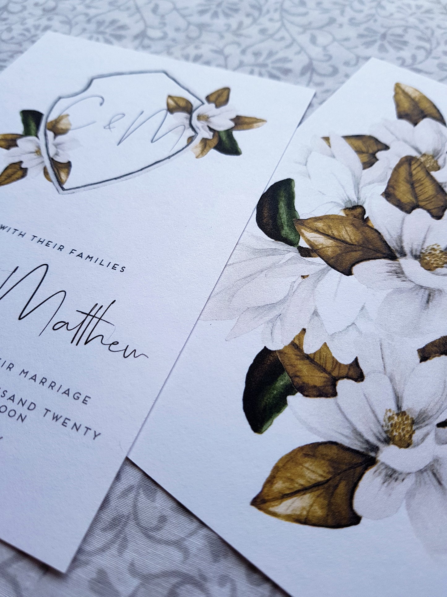 CREST Magnolia Design/Wedding Invitation