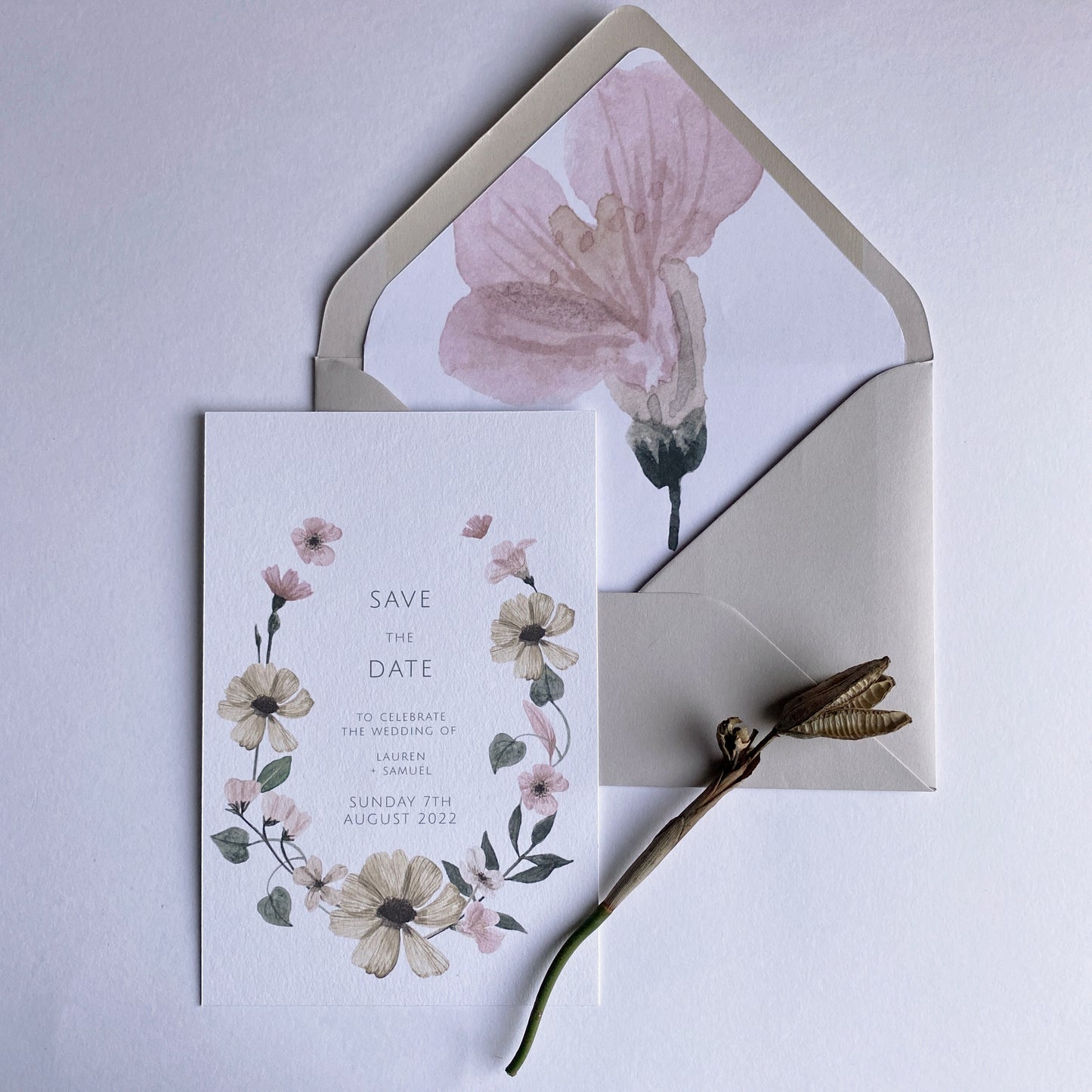 Pressed Flowers Invitation/WEDDING Invite/Botanical Invite/Vintage Pressed Flowers